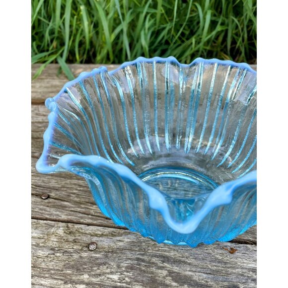 Vintage MCM Opalescent Blue Ribbed Ruffled Art Glass Bowl - Picture 9 of 16